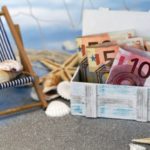 Pieniądze w podróży – czyli bezpieczne wydatki na wakacjach