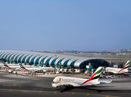 Dziesięć samolotów Emirates z okolicznościową kalkomanią na „Rok Szejka Zajida”