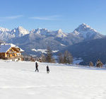 Niezwykłe tereny narciarskie w Południowym Tyrolu i farmy Roter Hahn w pobliżu